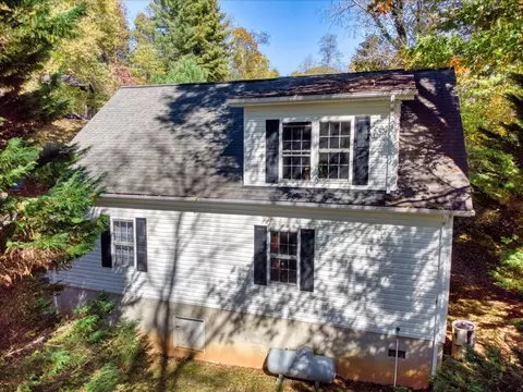 57 Locust Dr, Sylva, NC 28779 photo 8