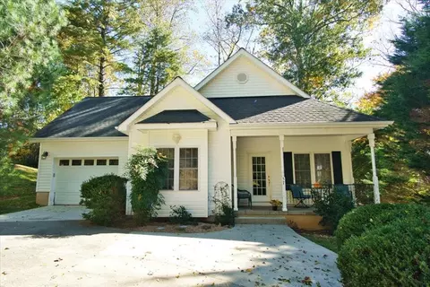 57 Locust Dr, Sylva, NC 28779 photo 3