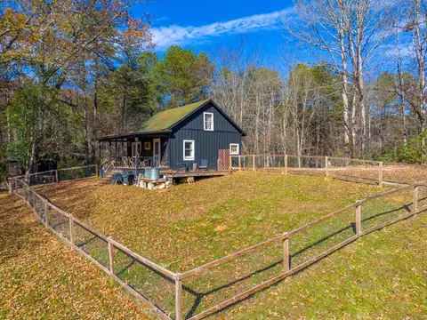 43 Gale Trl, Franklin, NC 28734