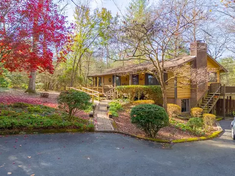 196 Crestview Hts, Franklin, NC 28734
