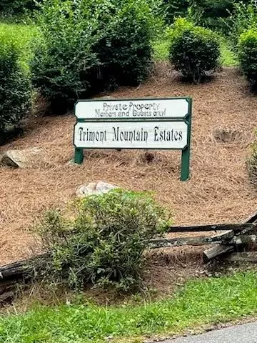 3637 Woodland Heights Dr, Franklin, NC 28734