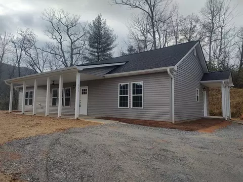 326 Woodhaven Estates Rd, Sylva, NC 28779