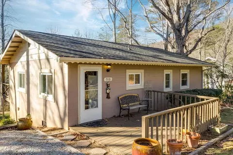 516 Ruby Knoll Ln, Franklin, NC 28734