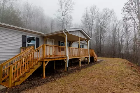 195 Fallen Oak Ln, Sylva, NC 28779 photo 2