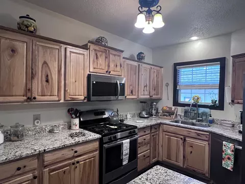 Kitchen - 98 Pinnacle View Rd, Sylva, NC 28779 photo 3 of 4