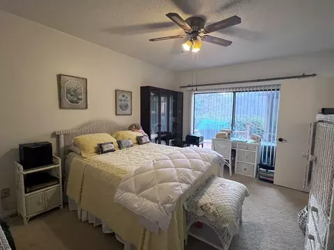 Bedroom - 98 Pinnacle View Rd, Sylva, NC 28779 photo 3 of 4