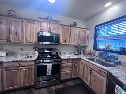 Kitchen - 98 Pinnacle View Rd, Sylva, NC 28779 photo 2 of 4