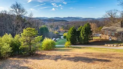 lot Apt 17 Autumn Trl, Franklin, NC 28734