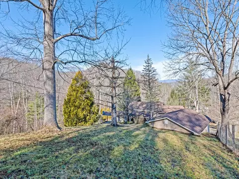 Exterior - 142 Dirt Rd, Sylva, NC 28779 photo 5 of 7