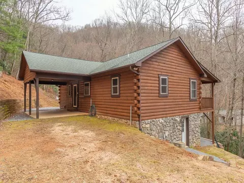67 Ridge Haven Rd, Balsam, NC 28707