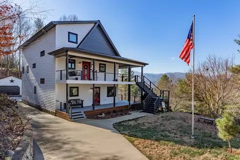 268 Echo Rdg, Whittier, NC 28789