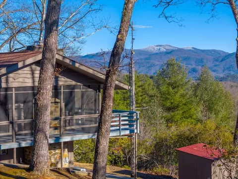 260 Johnny Stanfield Rd, Franklin, NC 28734
