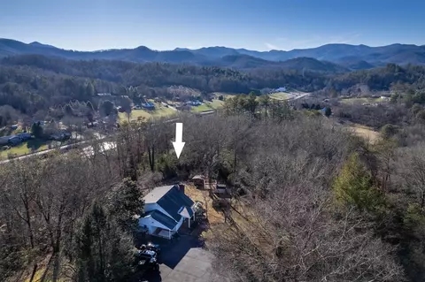 260 Davis Rd, Sylva, NC 28779 photo 2