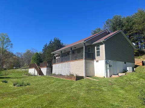 34 Southview Mdws, Whittier, NC 28789