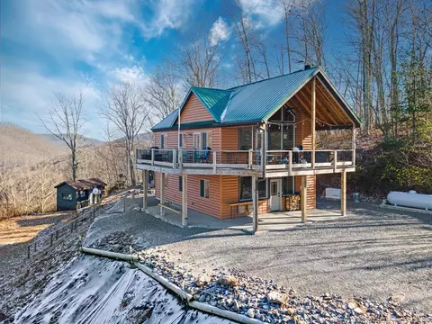334 Wild Hog Rdg, Sylva, NC 28779 photo 2