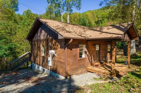 241 Hill Rd, Robbinsville, NC 28771