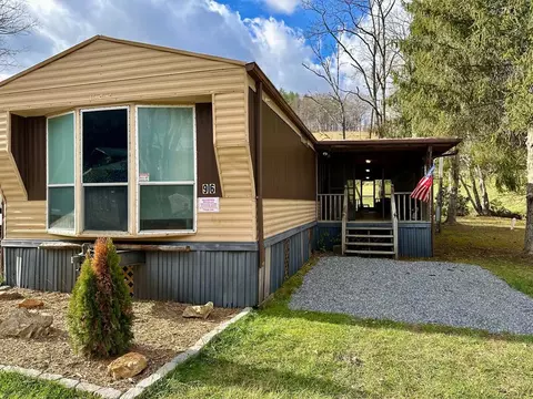 96 Jaderian Mountain Rd, Sylva, NC 28779