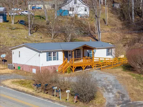 1080 Sutton Br, Sylva, NC 28779
