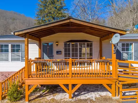 Exterior - 1080 Sutton Br, Sylva, NC 28779 photo 2 of 10