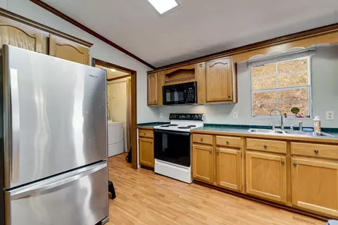 Kitchen - 1080 Sutton Br, Sylva, NC 28779 photo 4 of 4