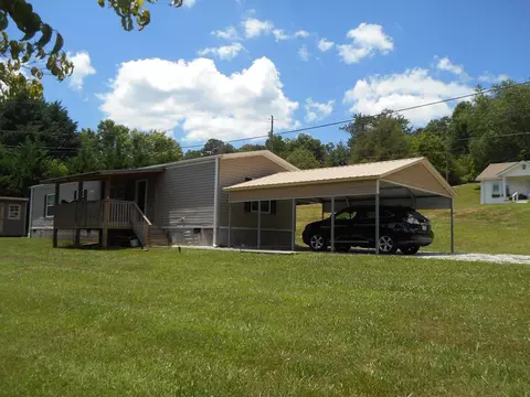 7 Brendle Ln, Franklin, NC 28734