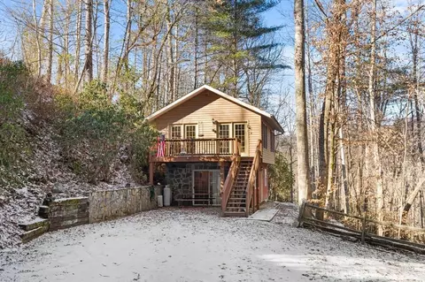 268 Tranquil Rdg, Whittier, NC 28789