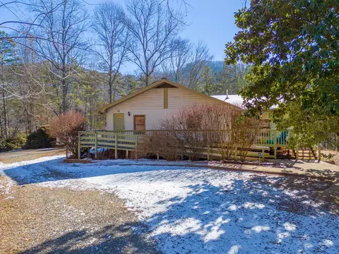 110 Whispering Pnes, Bryson City, NC 28713