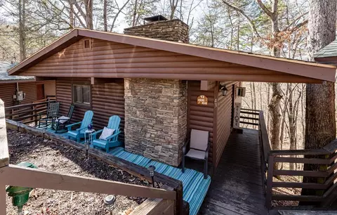 153 Blue Ridge Prkwy, Bryson City, NC 28713
