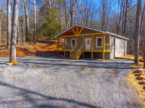 184 Griffin Ln, Whittier, NC 28789