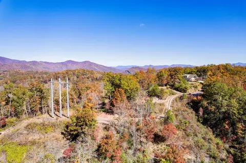 1516 Olson Way, Whittier, NC 28713