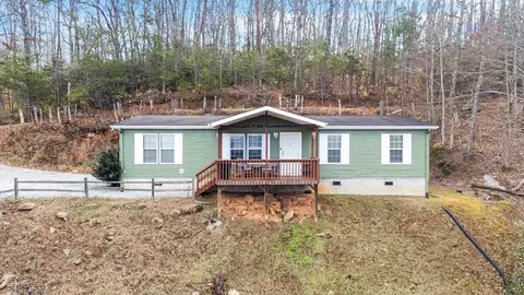 105 Mountain Pride Rdg, Franklin, NC 28734