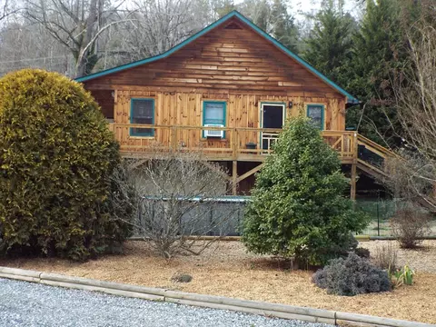 83 Younge Ln, Dillsboro, NC 28725 photo 2