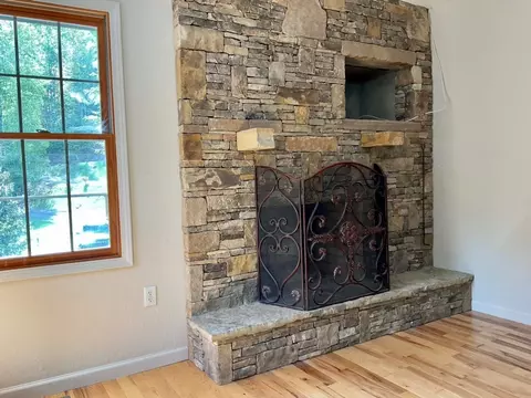 Living - 148 Soap Stick Dr, Sylva, NC 28779 photo 4 of 4