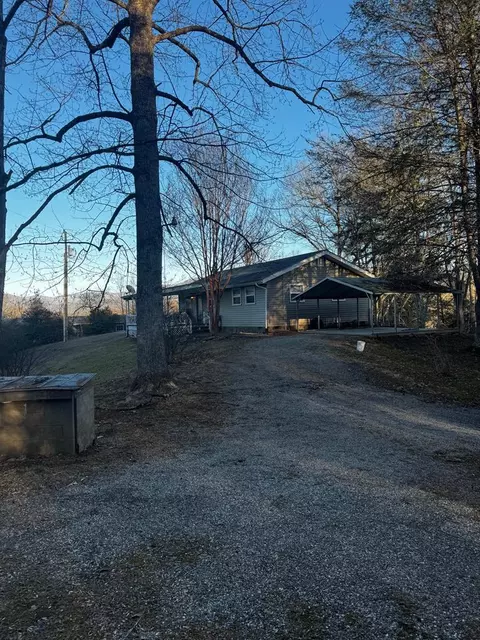 104 Turnip Trl, Whittier, NC 28789