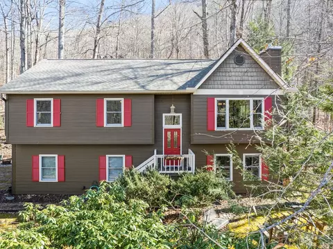 20 Bright Leaf Cv, Maggie Valley, NC 28751