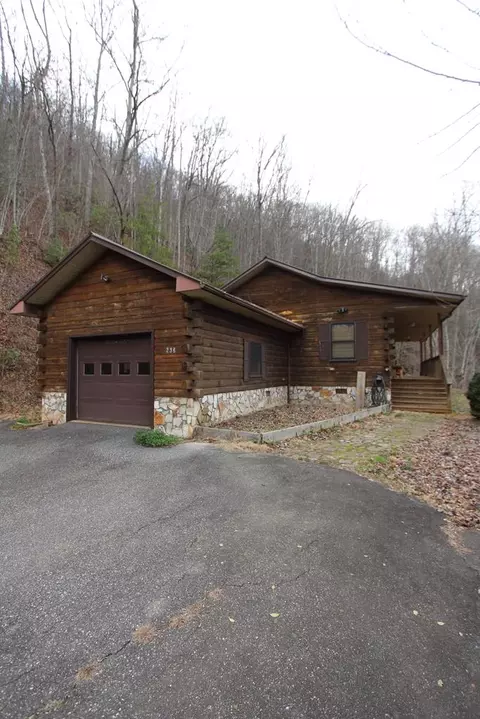 236 Plainview Rdg, Sylva, NC 28779