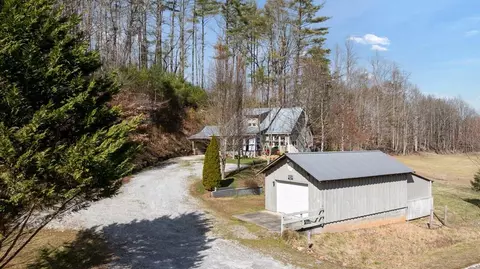 4073 Clarks Chapel Rd, Franklin, NC 28734