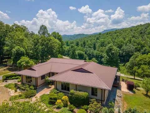 51 Dellwood Rd, Franklin, NC 28734