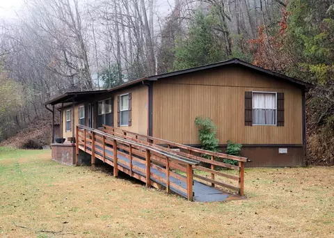 185 Skylift Rd, Sylva, NC 28779