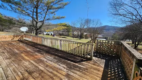 167 Second St, Franklin, NC 28734 photo 36