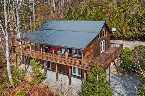 61 Turtle Rock Ln, Tuckasegee, NC 28783