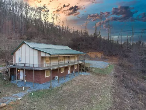 68 Iceberg Ln, Sylva, NC 28779 photo 1