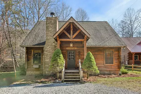 49 Breezy Creek Ln, Maggie Valley, NC 28751