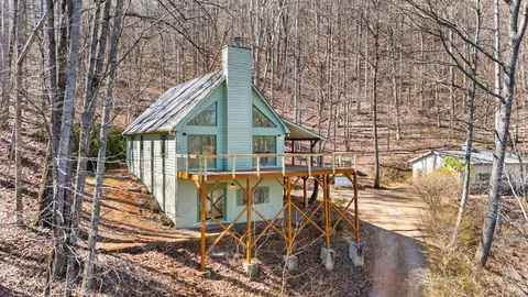 716 Guy Knob Rd, Franklin, NC 28734