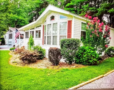379 Winngray Ln, Waynesville, NC 28785