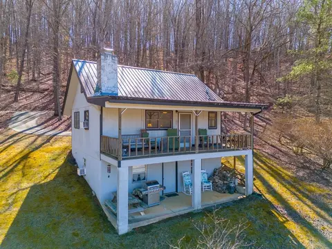 230 Wolf View Rd, Franklin, NC 28734