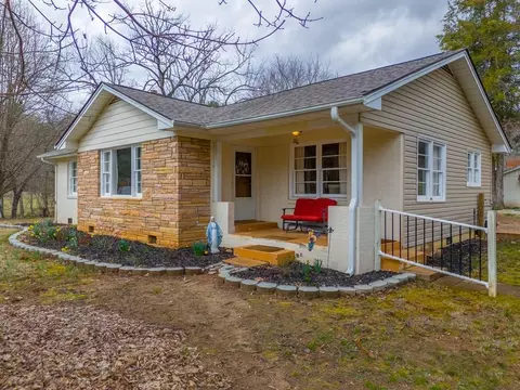 4189 Old Murphy Rd, Franklin, NC 28734