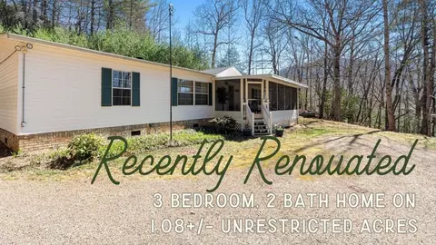 101 Crawford Hill Dr, Franklin, NC 28734