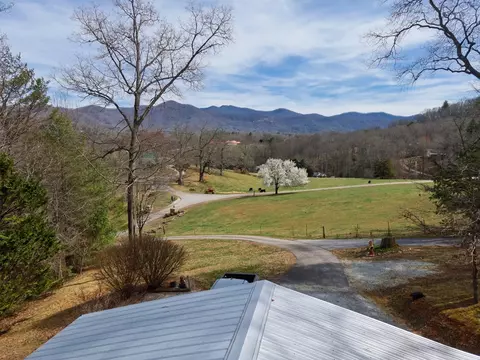 29 Windmill Ln, Franklin, NC 28734 photo 3