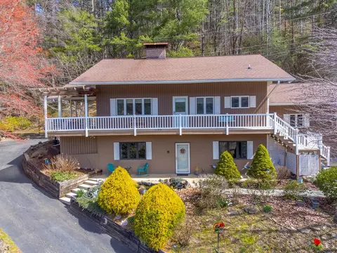 7868 Highlands Rd, Franklin, NC 28734